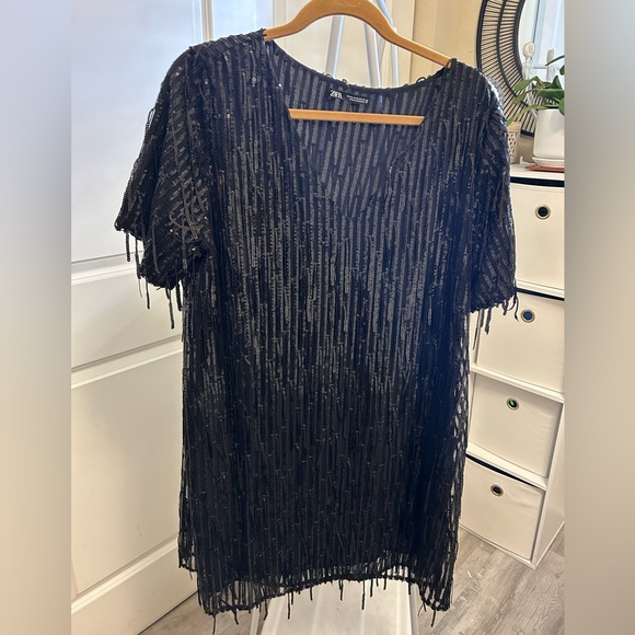 ZARA sequin black tunic mini dress. V neck , short sleeves. Size XL. - Picture 3 of 8